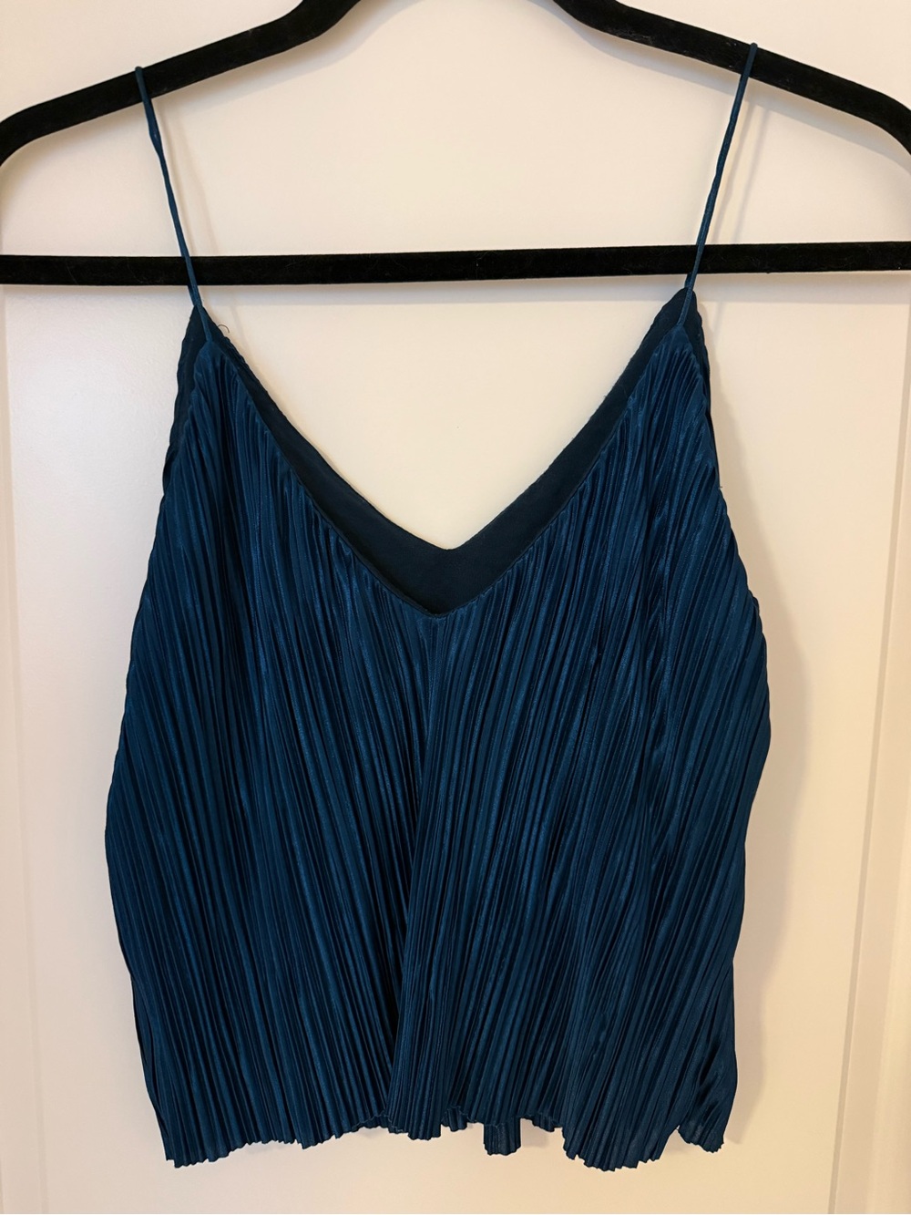 Urban Outfitters Silence & Noise Pleated V-Neck Spaghetti Strap Tank Top XS